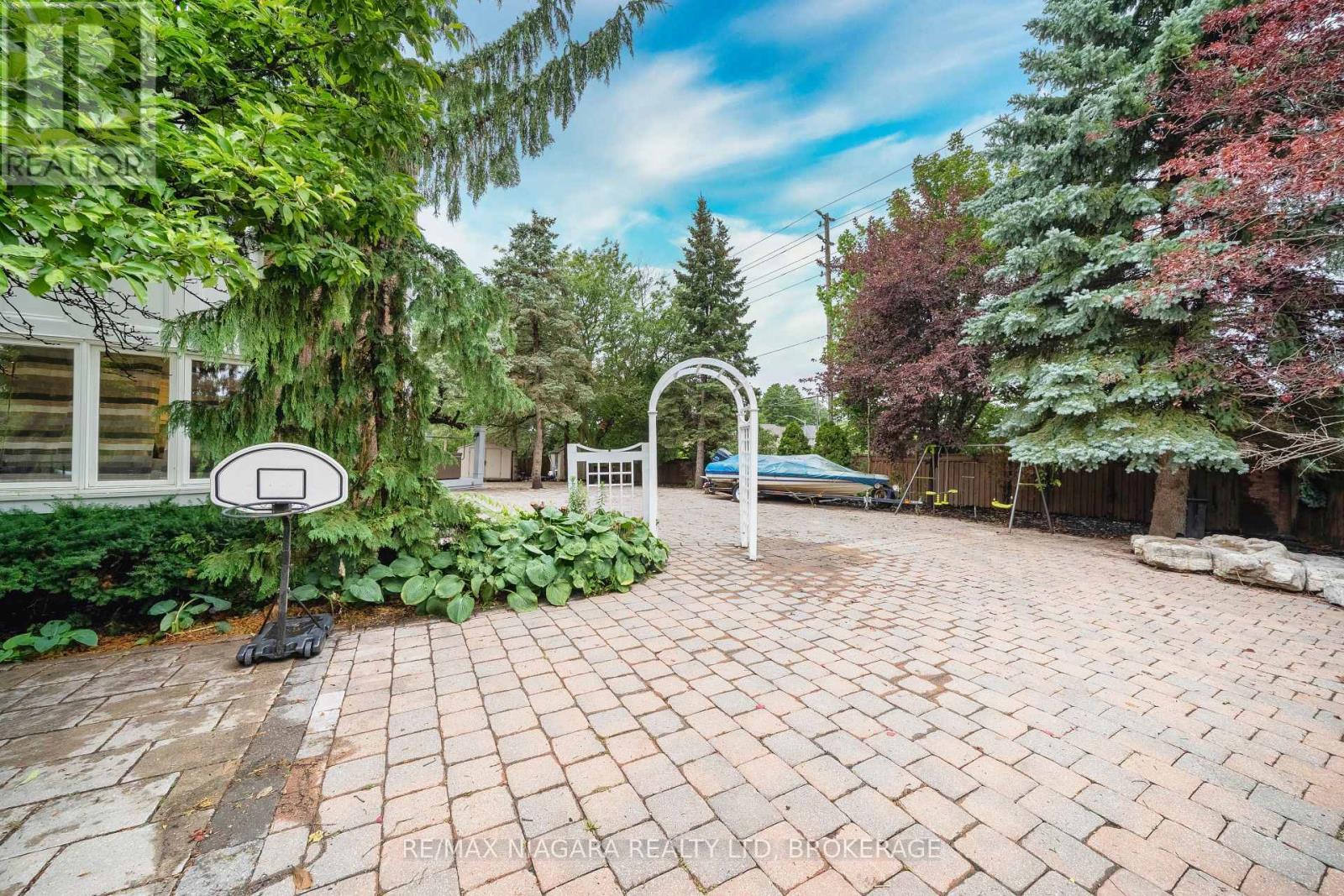 2 Aitken Circle, Markham, Ontario  L3R 7K6 - Photo 46 - N13680650