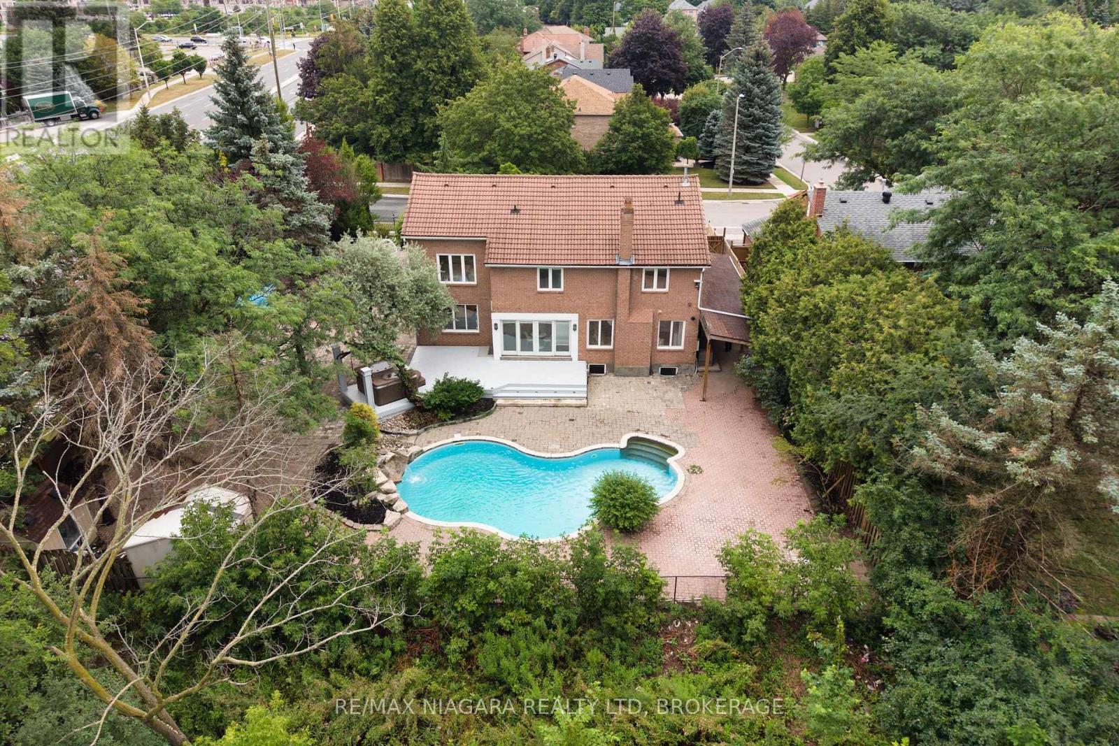 2 Aitken Circle, Markham, Ontario  L3R 7K6 - Photo 48 - N13680650