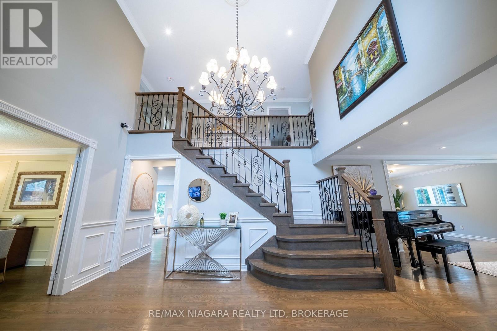 2 Aitken Circle, Markham, Ontario  L3R 7K6 - Photo 5 - N13680650