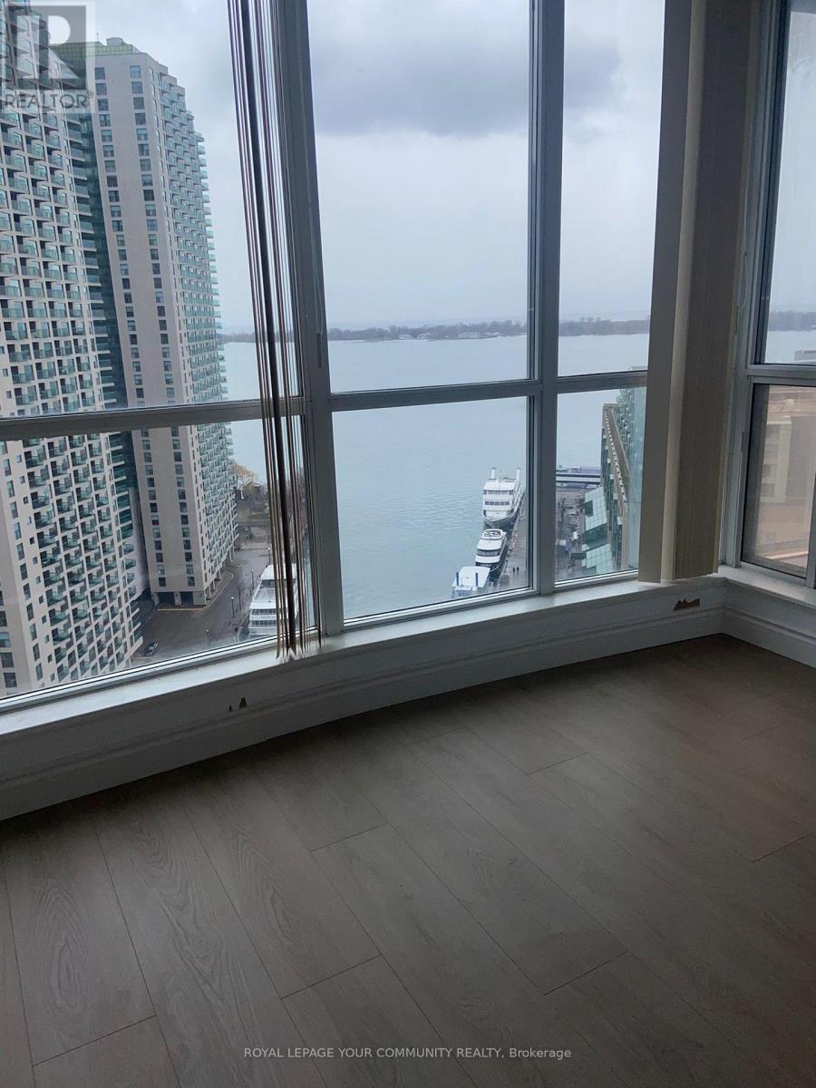 2206 - 8 York Street, Toronto, Ontario  M5J 2Y2 - Photo 2 - C13680636