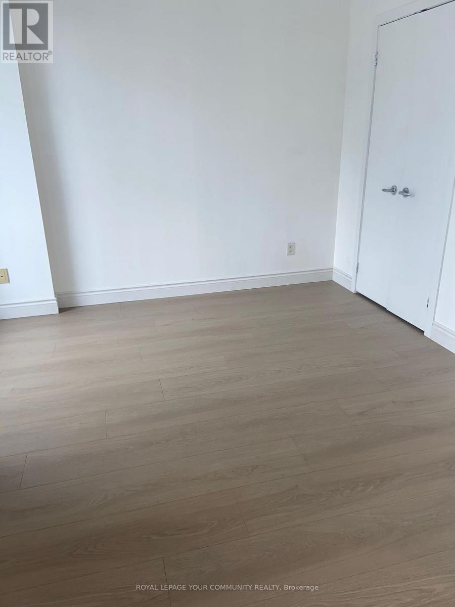 2206 - 8 York Street, Toronto, Ontario  M5J 2Y2 - Photo 3 - C13680636