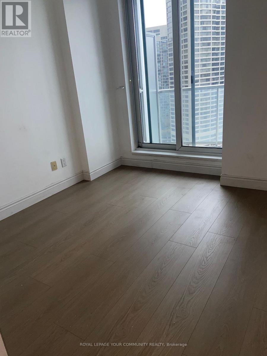 2206 - 8 York Street, Toronto, Ontario  M5J 2Y2 - Photo 4 - C13680636
