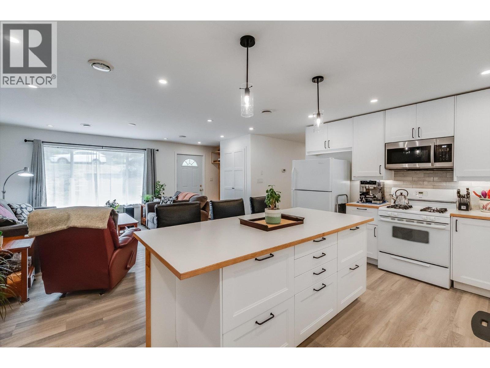 605 Seventh Street, Nelson, British Columbia  V1L 2Z8 - Photo 10 - 10397717