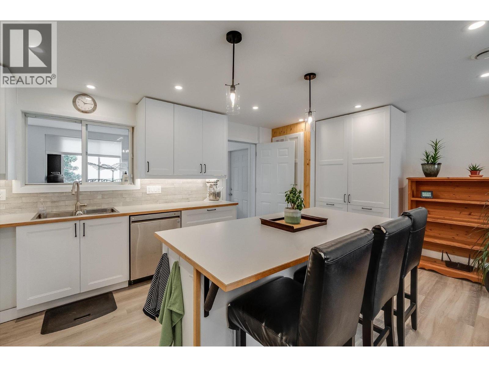 605 Seventh Street, Nelson, British Columbia  V1L 2Z8 - Photo 8 - 10397717