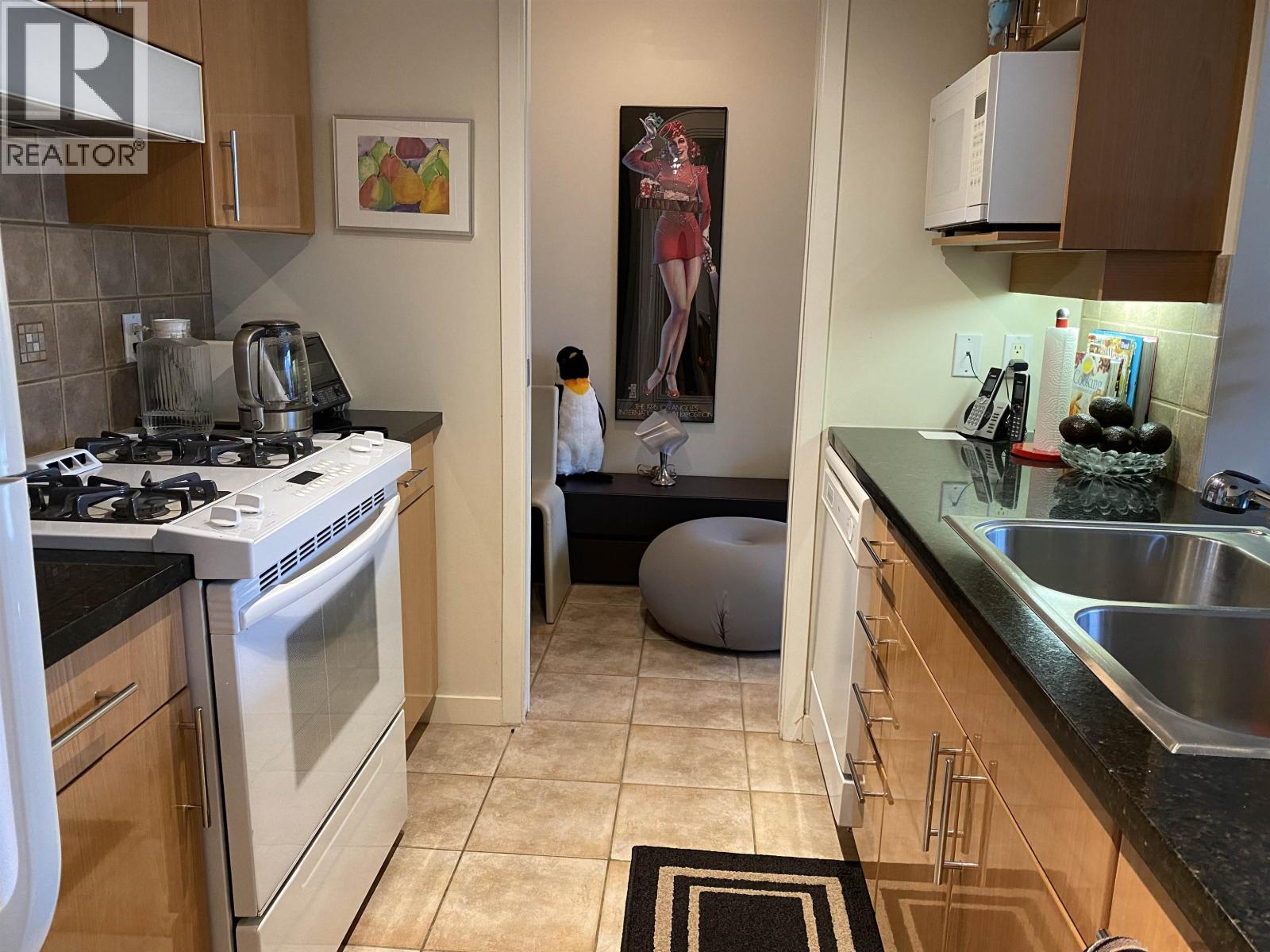 1505 193 Aquarius Mews, Vancouver, British Columbia  V6Z 2Z2 - Photo 19 - R3156134