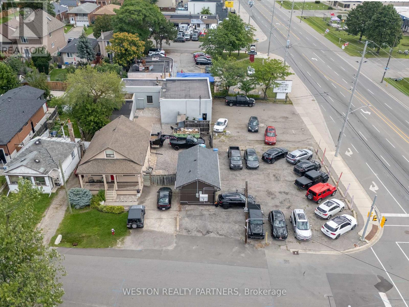 825-827 Lakeshore Road E, Mississauga, Ontario L5E 1C9 - Photo 13 - W13680632