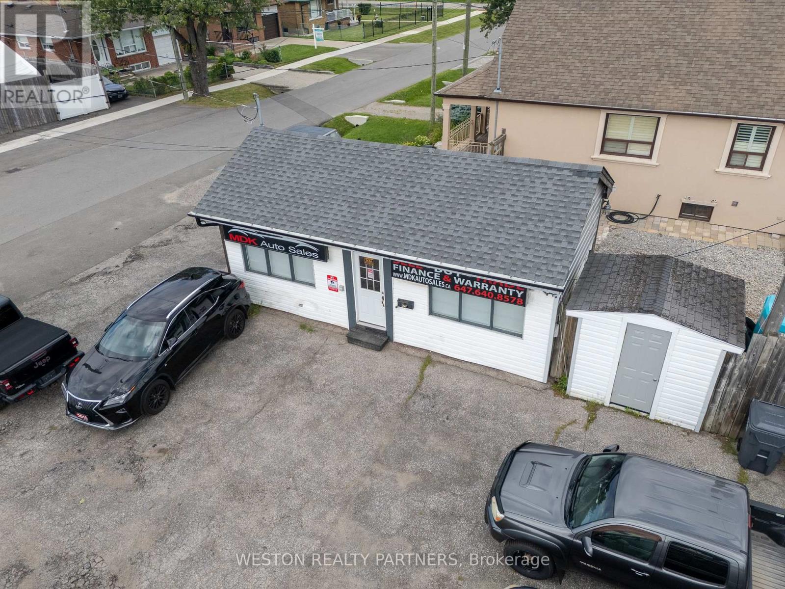 825-827 Lakeshore Road E, Mississauga, Ontario L5E 1C9 - Photo 15 - W13680632