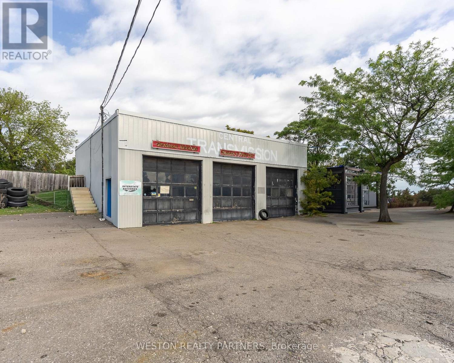 825-827 Lakeshore Road E, Mississauga, Ontario L5E 1C9 - Photo 22 - W13680632