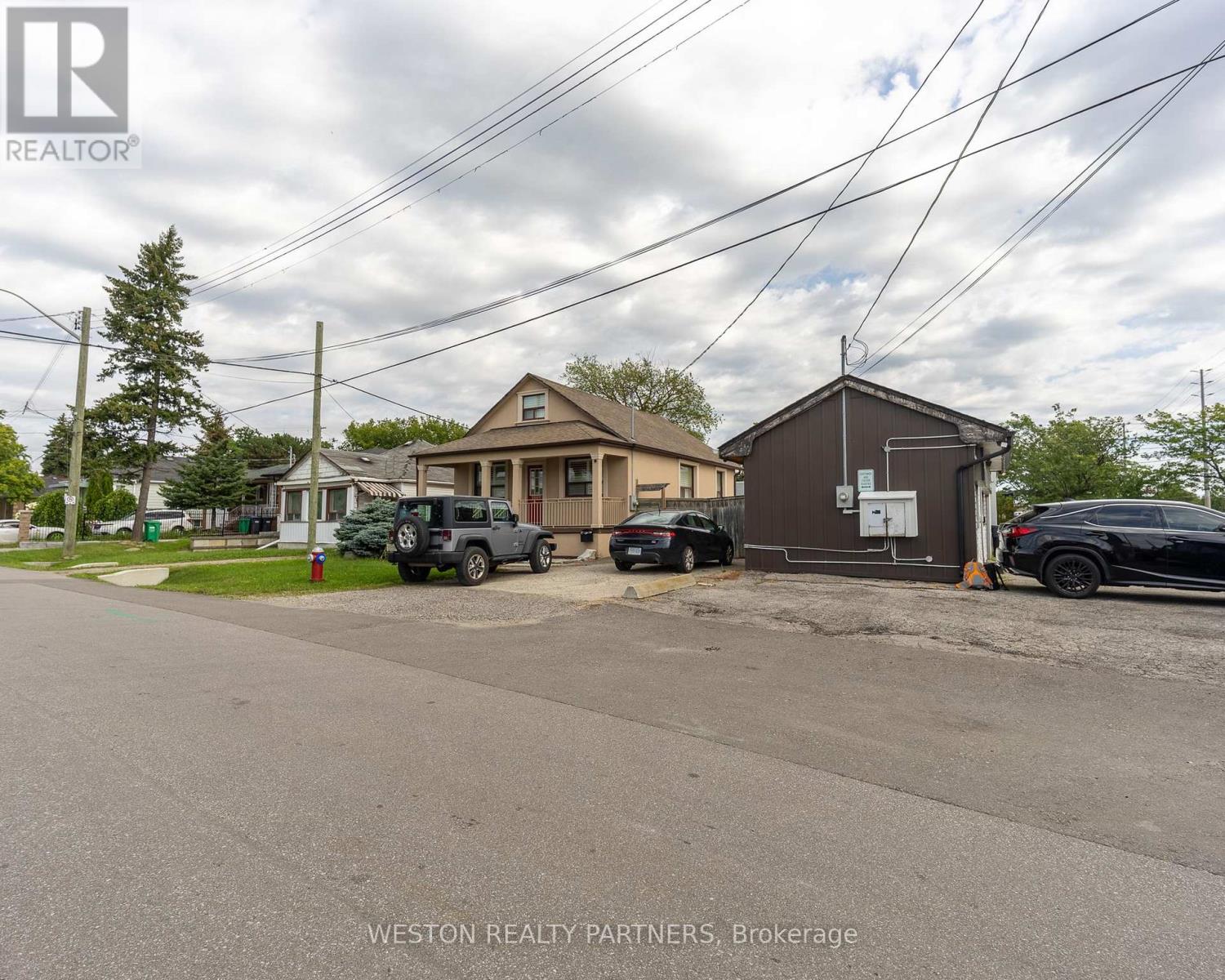 825-827 Lakeshore Road E, Mississauga, Ontario L5E 1C9 - Photo 25 - W13680632