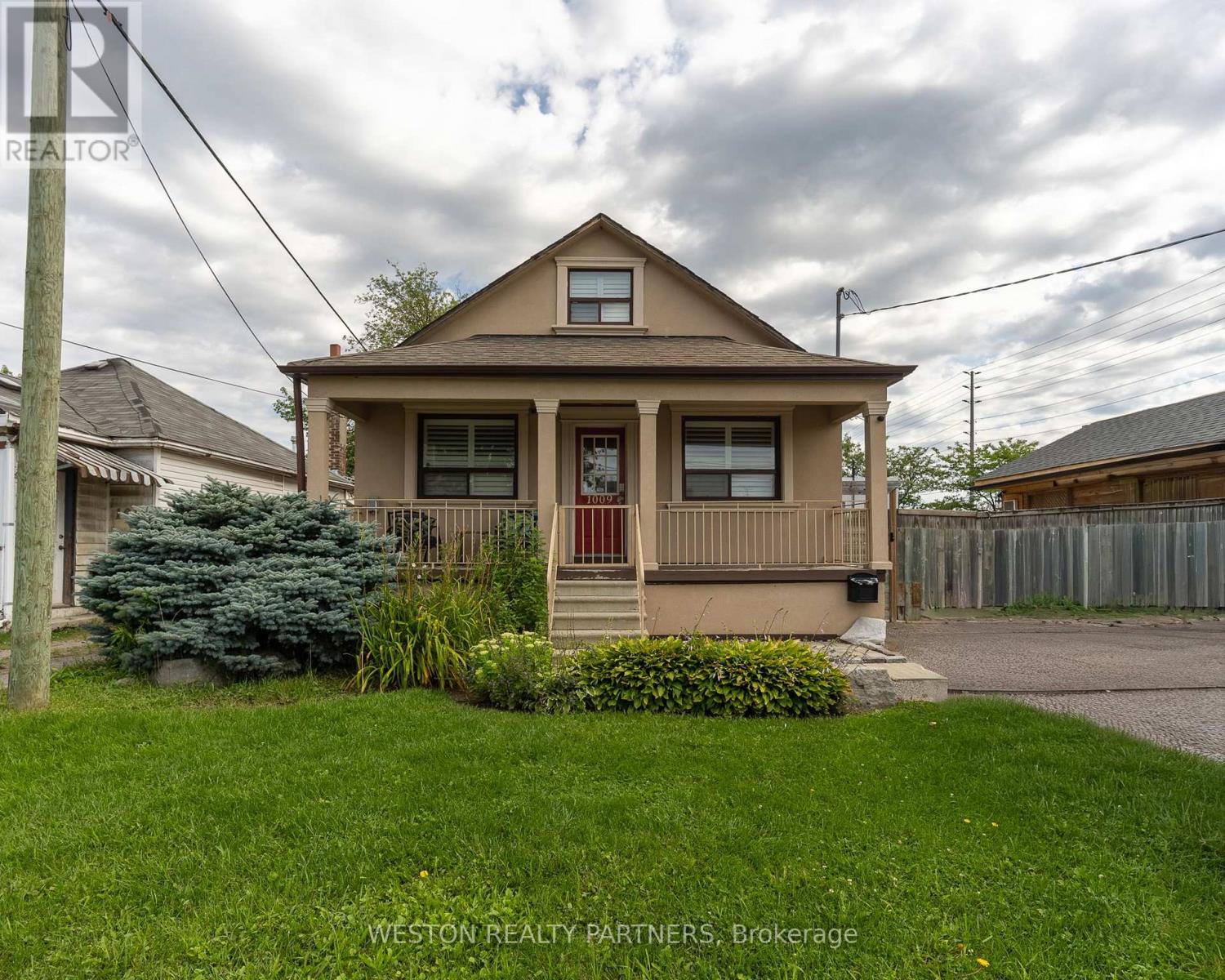 825-827 Lakeshore Road E, Mississauga, Ontario L5E 1C9 - Photo 28 - W13680632