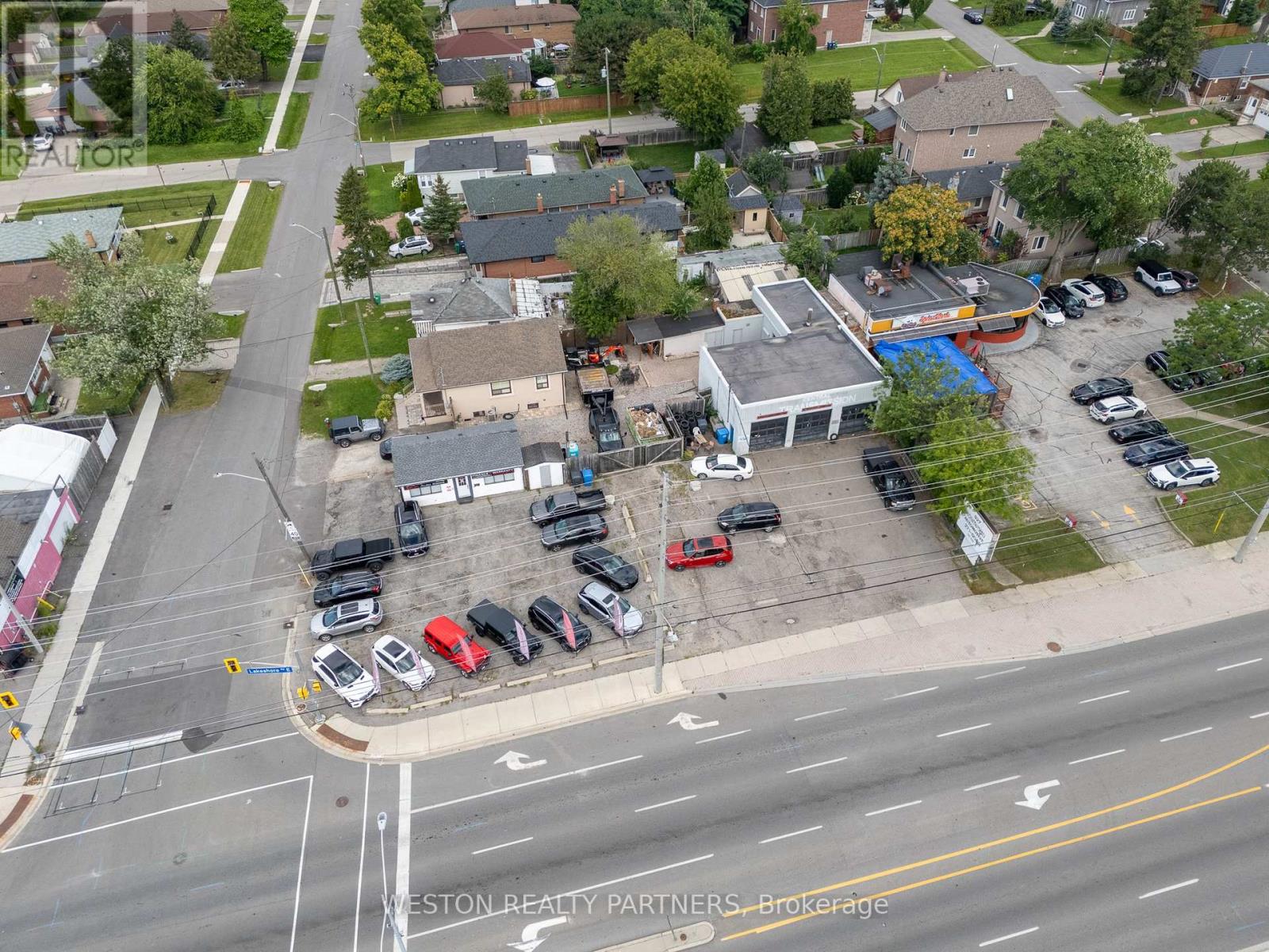 825-827 Lakeshore Road E, Mississauga, Ontario L5E 1C9 - Photo 5 - W13680632
