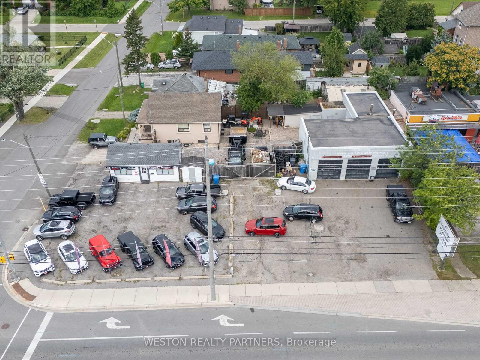 825-827 Lakeshore Road E, Mississauga, Ontario L5E 1C9 - Photo 6 - W13680632