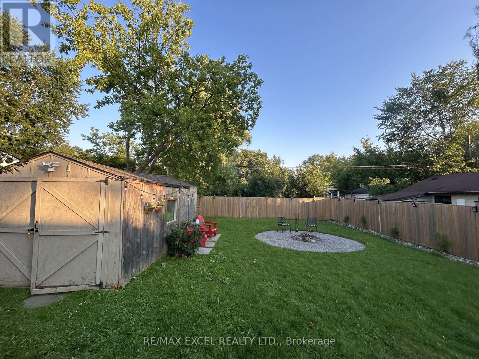255 Parkway Avenue, Georgina, Ontario  L4P 2W1 - Photo 16 - N13669164