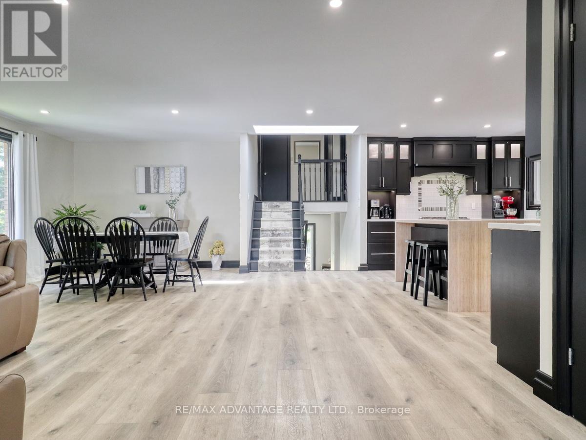 43 Lynngate Grove, London South, Ontario  N6K 3S7 - Photo 4 - X13223500