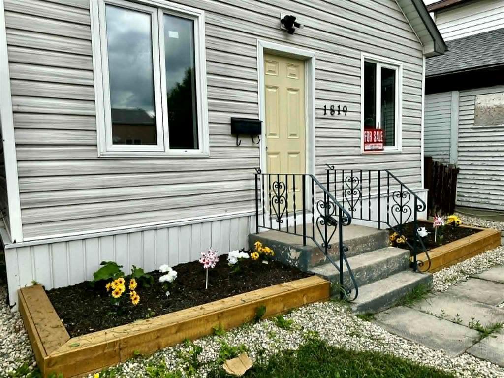 1819 Midmar Avenue, Winnipeg, Manitoba  R2R 0J8 - Photo 1 - 202620542