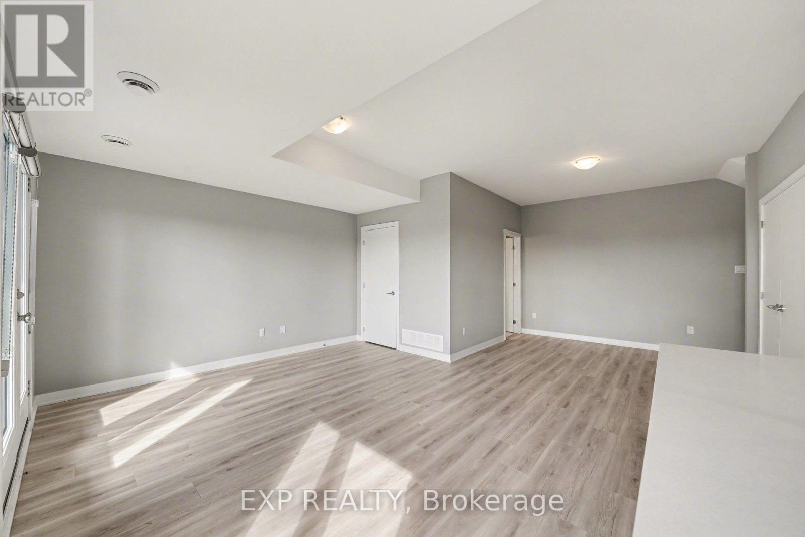B - 199 Monaco Place, Ottawa, Ontario  K4A 5N7 - Photo 3 - X13680676