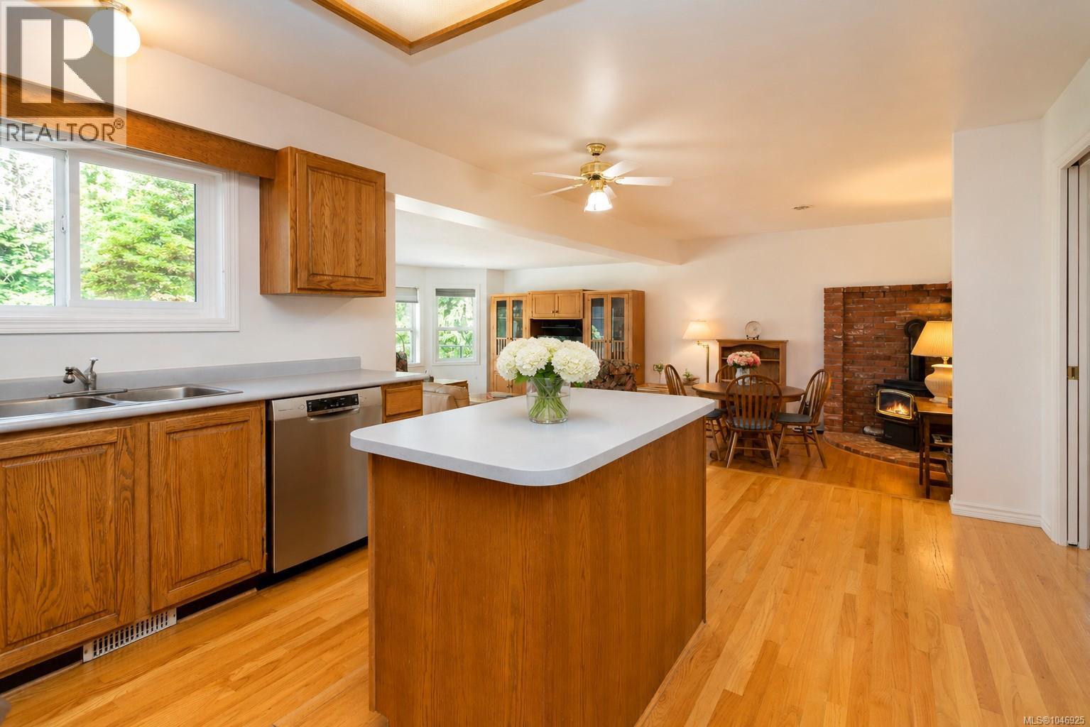 5060 Del Monte Ave, Saanich, British Columbia  V8Y 1W8 - Photo 13 - 1046925
