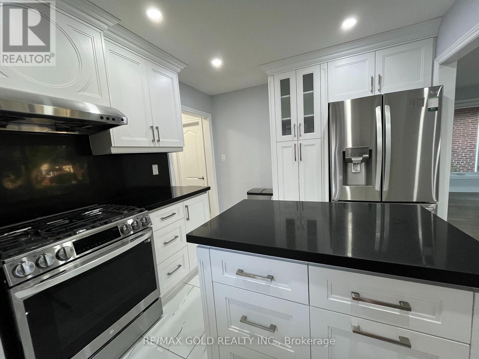30 Moynes Avenue, Toronto, Ontario M8Y 3B8 - Photo 26 - W13680144