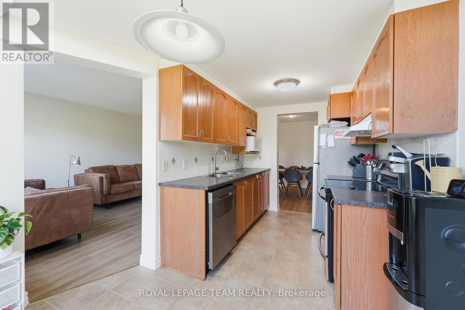 258 Forestbrook Street, Ottawa, Ontario  K2K 0B4 - Photo 11 - X13671846