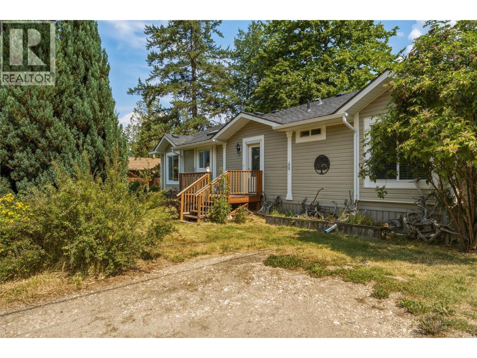 518 Willow Street, Fauquier, British Columbia  V0G 1K0 - Photo 49 - 10397571