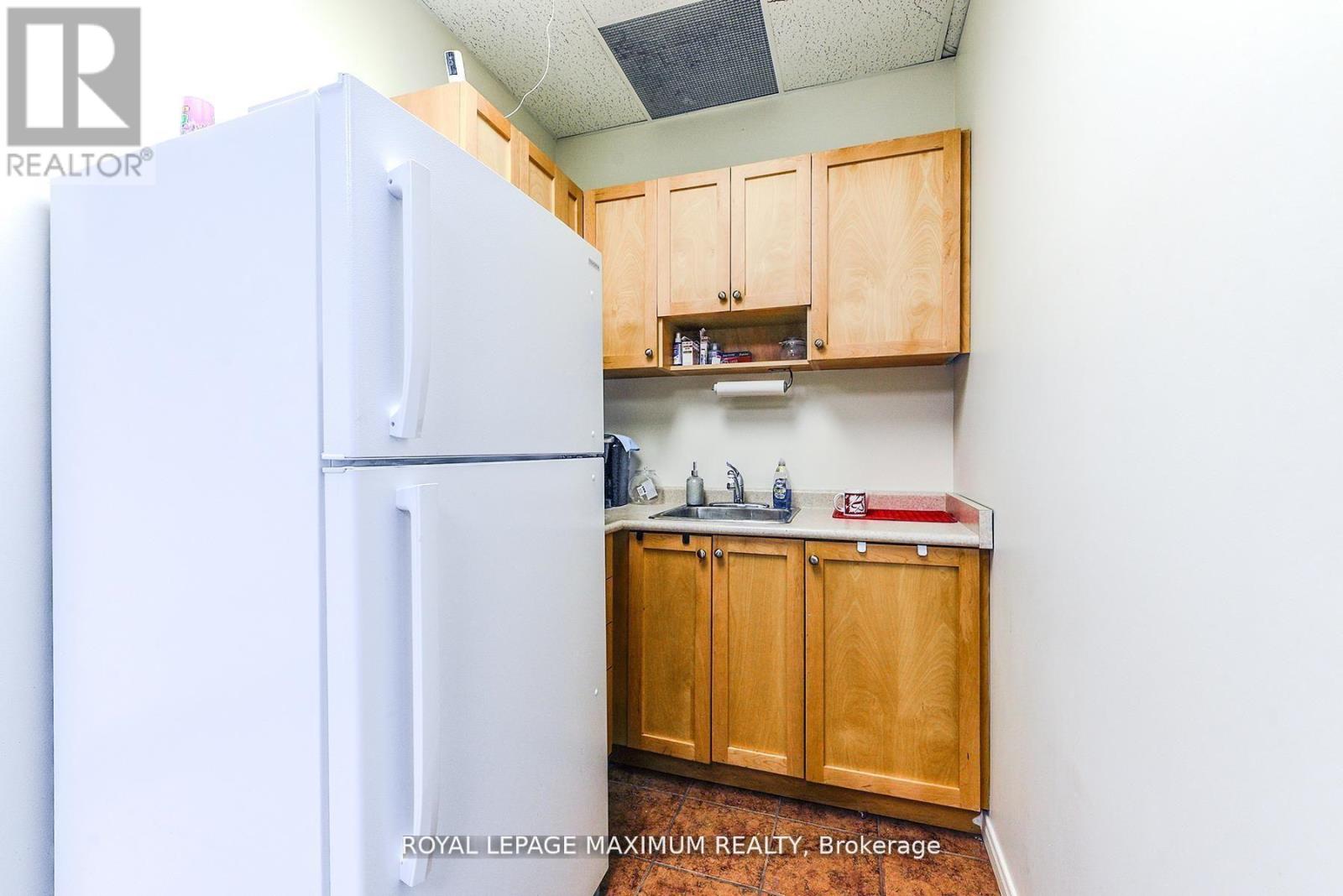 C10 - 4220 Steeles Avenue W, Vaughan, Ontario  L4L 3S8 - Photo 26 - N13680664