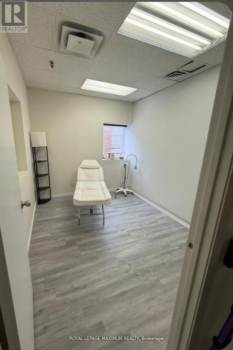 C10 - 4220 Steeles Avenue W, Vaughan, Ontario  L4L 3S8 - Photo 36 - N13680664