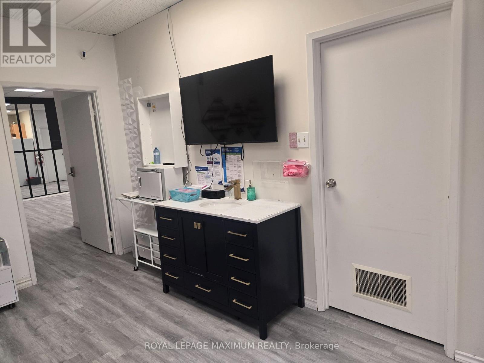 C10 - 4220 Steeles Avenue W, Vaughan, Ontario  L4L 3S8 - Photo 41 - N13680664