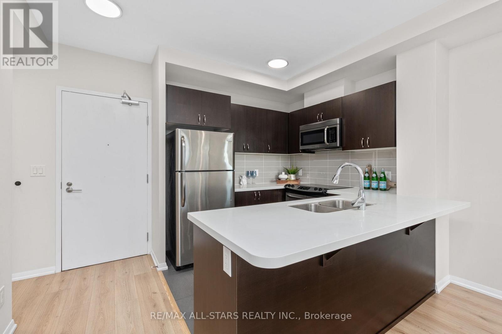 713 - 540 Bur Oak Avenue, Markham, Ontario  L6C 0C4 - Photo 3 - N13680678