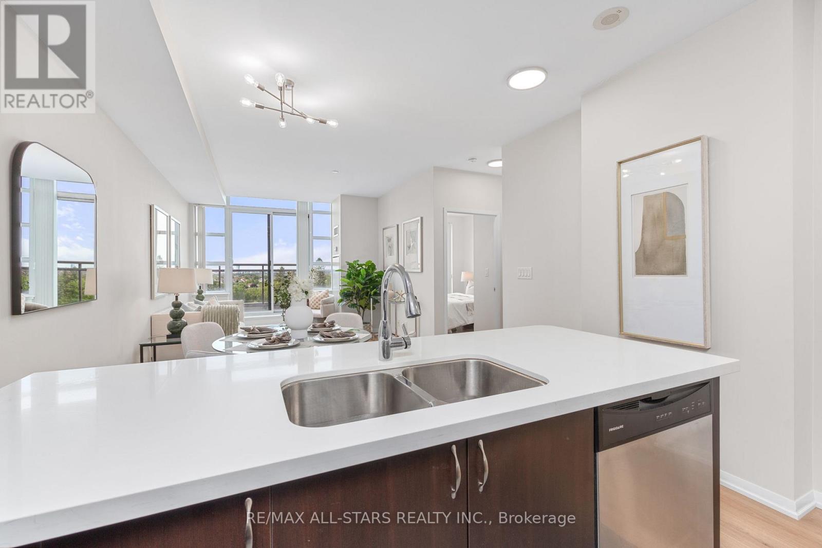 713 - 540 Bur Oak Avenue, Markham, Ontario  L6C 0C4 - Photo 6 - N13680678