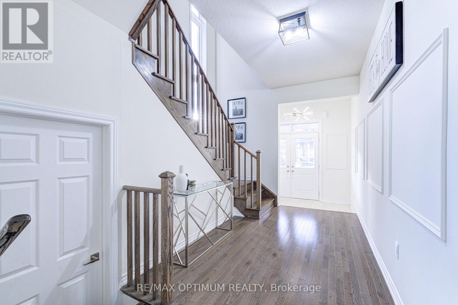 46 Eastman Drive, Brampton, Ontario  L6X 5S5 - Photo 4 - W13680682
