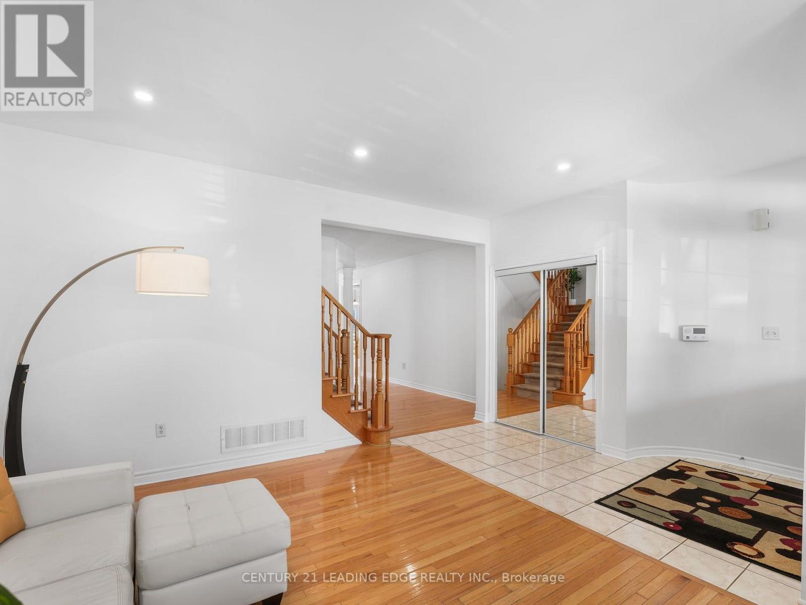 50 Storybook Crescent, Markham, Ontario  L6E 2B8 - Photo 6 - N13679676