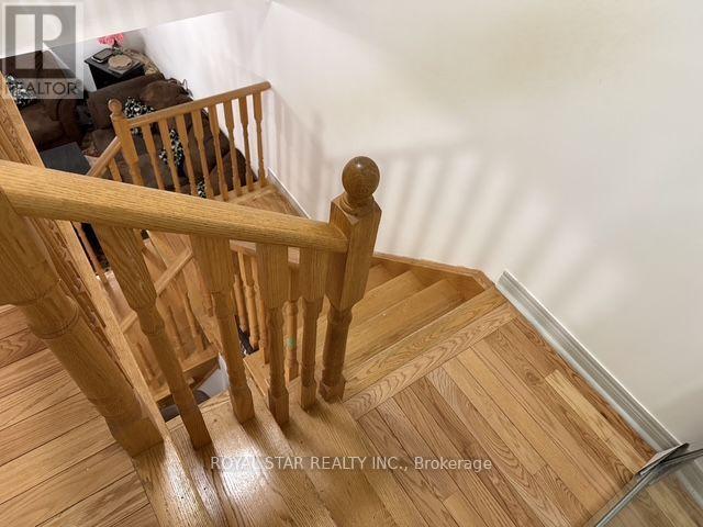50 Dewridge Court, Brampton, Ontario  L6R 3C1 - Photo 12 - W13529438