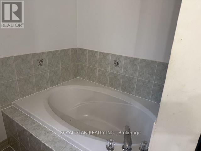 50 Dewridge Court, Brampton, Ontario  L6R 3C1 - Photo 22 - W13529438