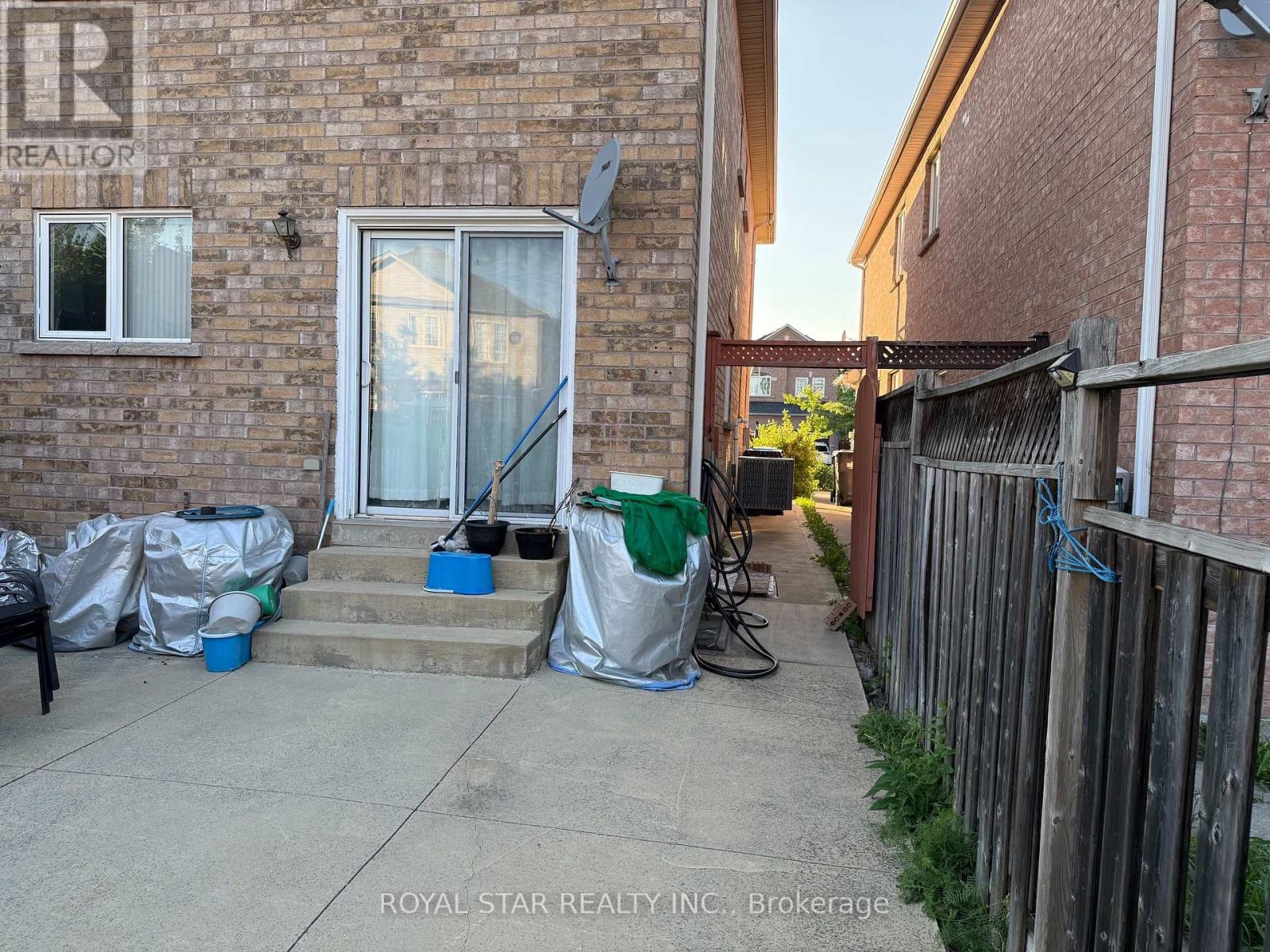50 Dewridge Court, Brampton, Ontario  L6R 3C1 - Photo 32 - W13529438