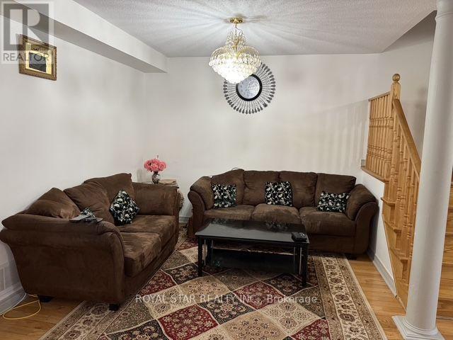 50 Dewridge Court, Brampton, Ontario  L6R 3C1 - Photo 8 - W13529438