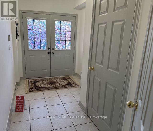 50 Dewridge Court, Brampton, Ontario  L6R 3C1 - Photo 5 - W13529438