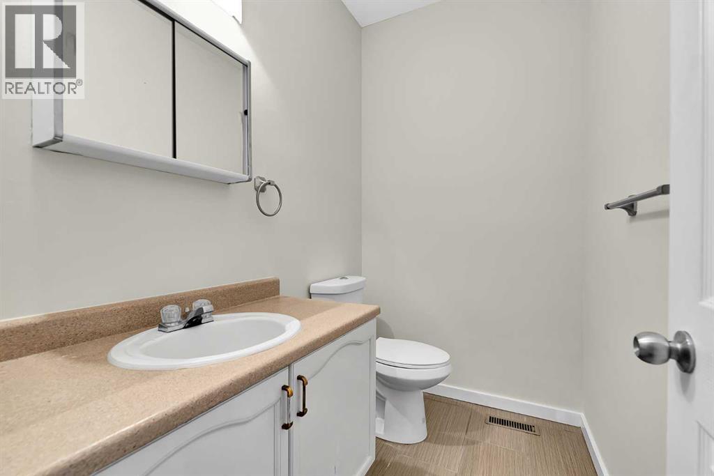 7097 Laguna Way NE, Calgary, Alberta  T1Y 7A7 - Photo 14 - A2337713