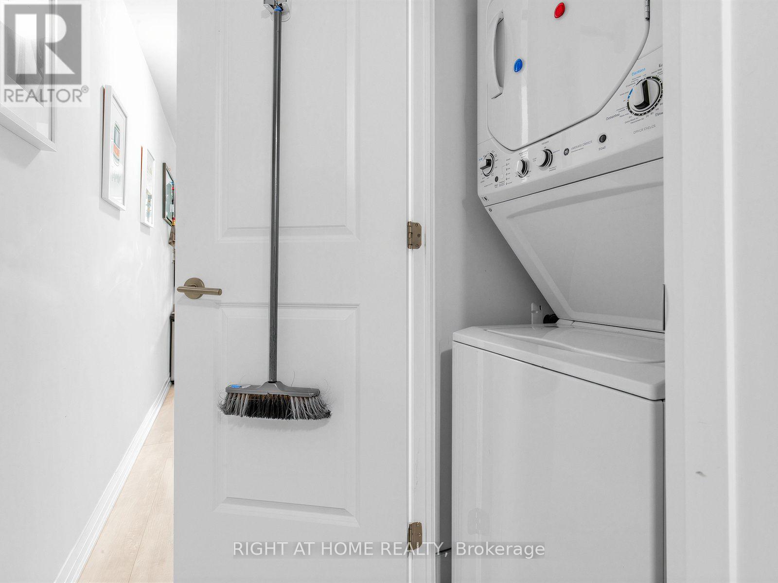 211 - 1630 Queen Street E, Toronto, Ontario  M4L 0B3 - Photo 16 - E13529138