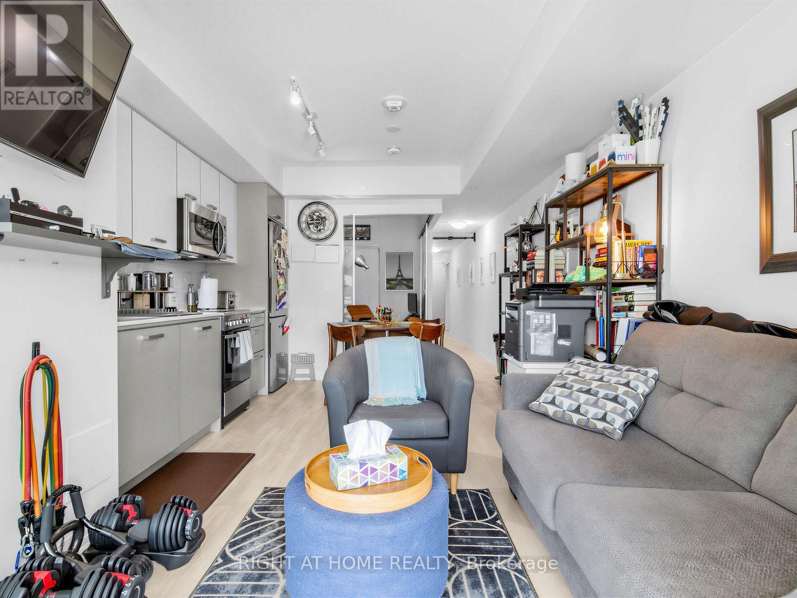 211 - 1630 QUEEN STREET E, Toronto, Ontario