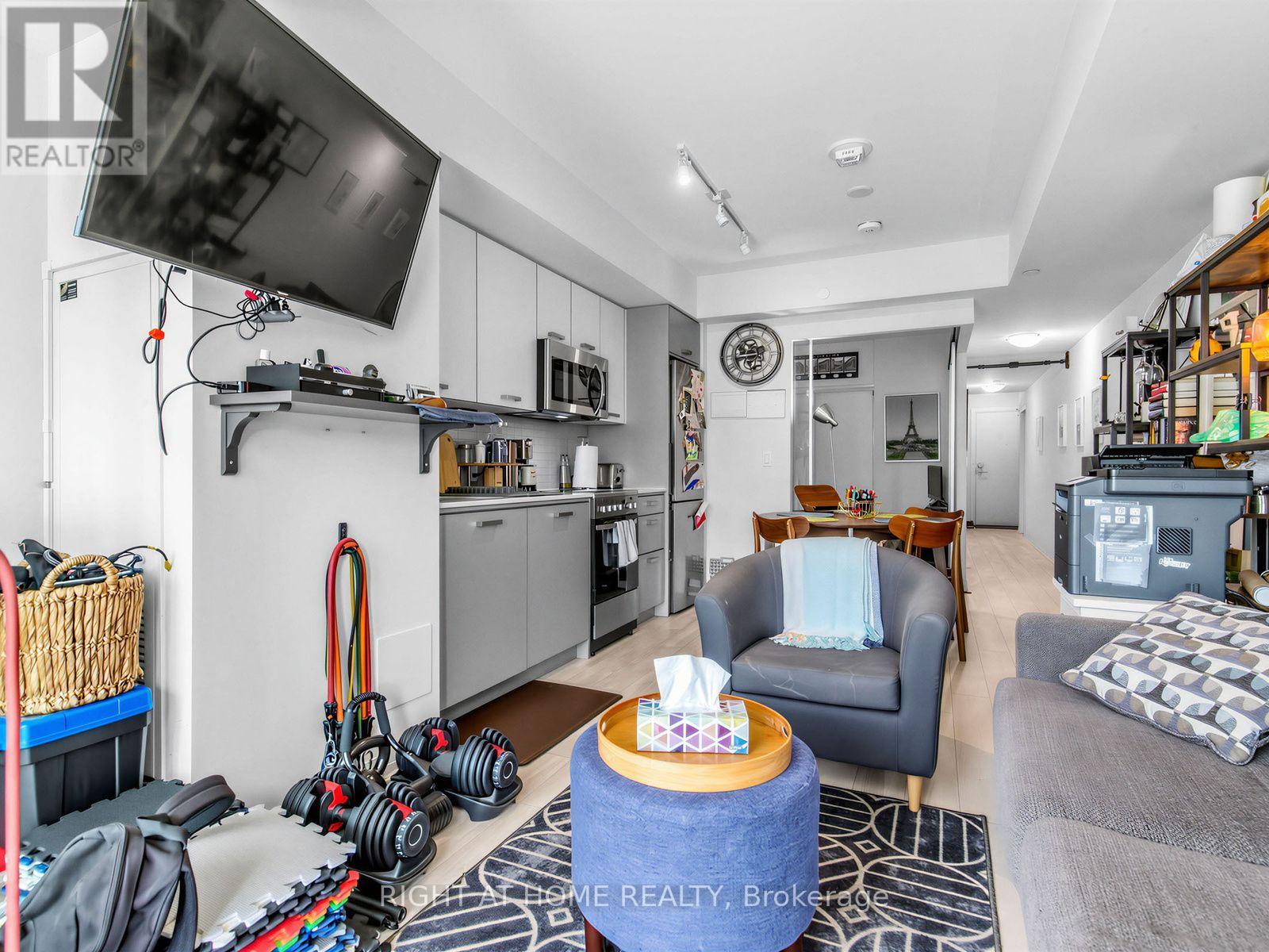 211 - 1630 Queen Street E, Toronto, Ontario  M4L 0B3 - Photo 5 - E13529138