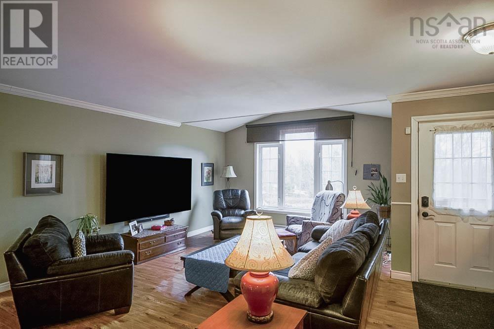 688 East Uniacke Road, Mount Uniacke, Nova Scotia  B0N 1Z0 - Photo 10 - 202606342