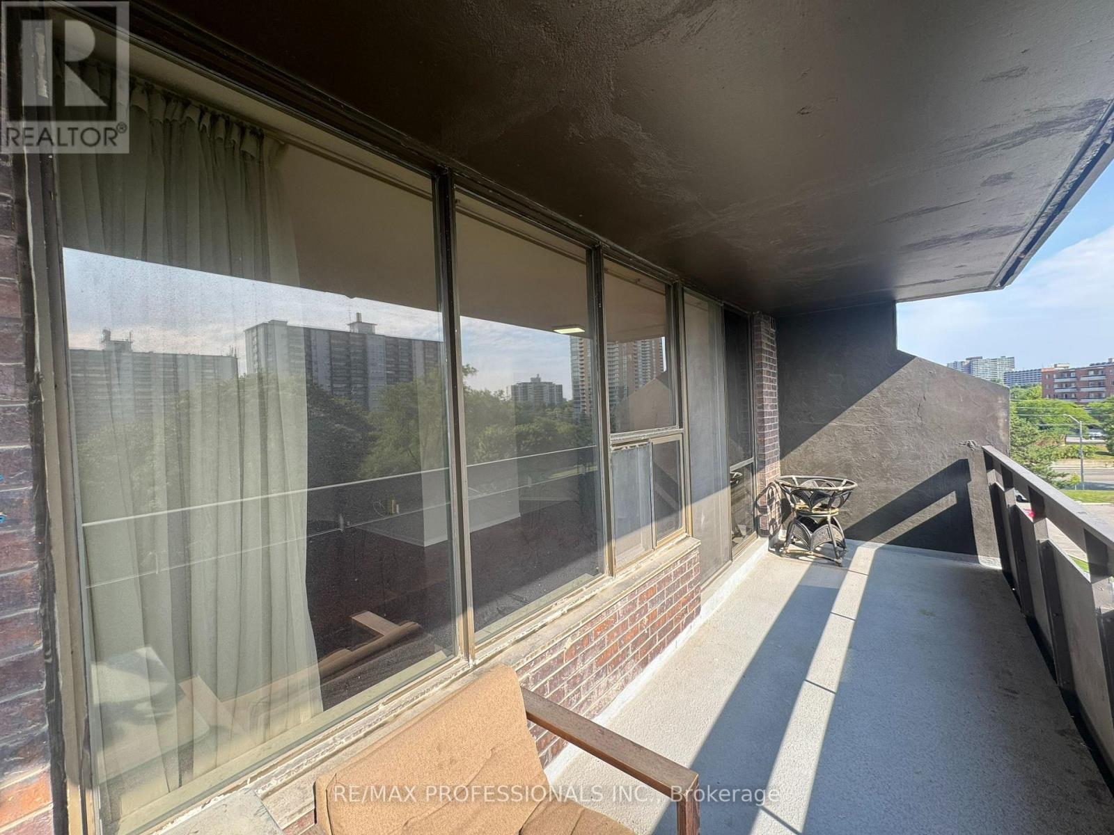 602 - 11 Wincott Drive, Toronto, Ontario  M9R 2R9 - Photo 18 - W13428182