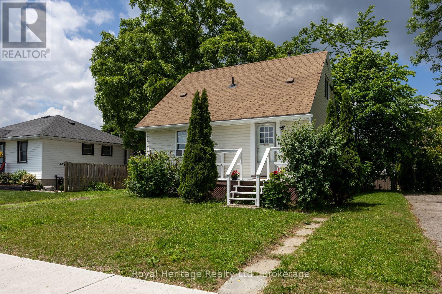 722 Gillespie Avenue, Peterborough, Ontario  K9J 4B7 - Photo 3 - X13500880