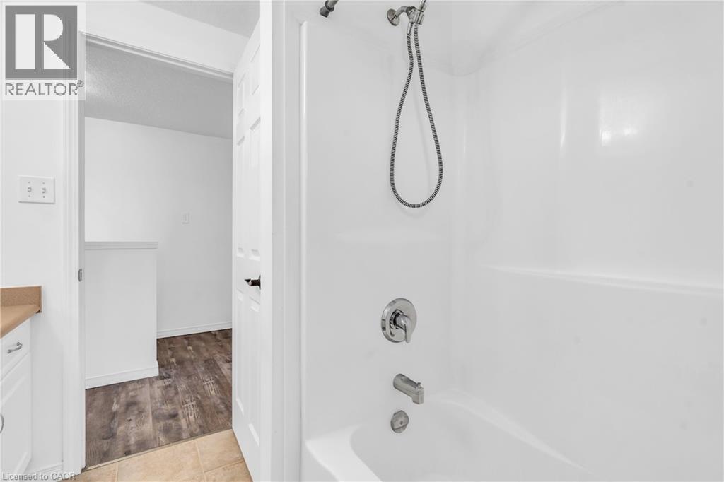 50 Howe Drive Unit# 19b, Kitchener, Ontario  N2E 0A2 - Photo 20 - 40853350