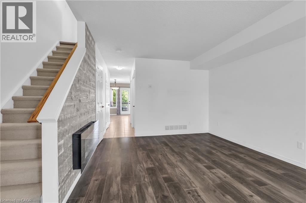 50 Howe Drive Unit# 19b, Kitchener, Ontario  N2E 0A2 - Photo 4 - 40853350