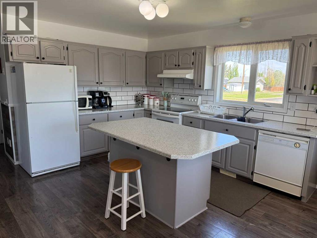 325 2 Avenue N, Champion, Alberta  T0L 0R0 - Photo 5 - A2316773