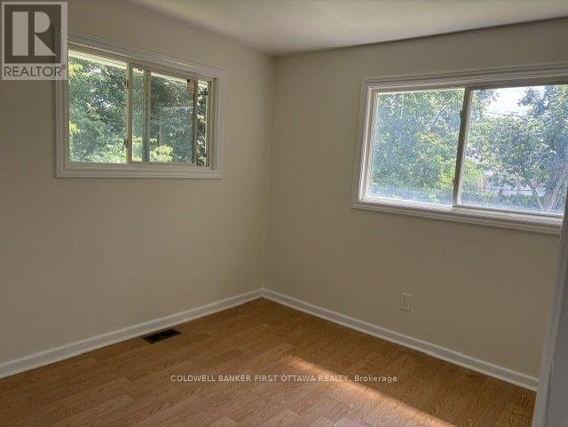 92 Lotta Avenue, Ottawa, Ontario  K2G 2B7 - Photo 8 - X13680744
