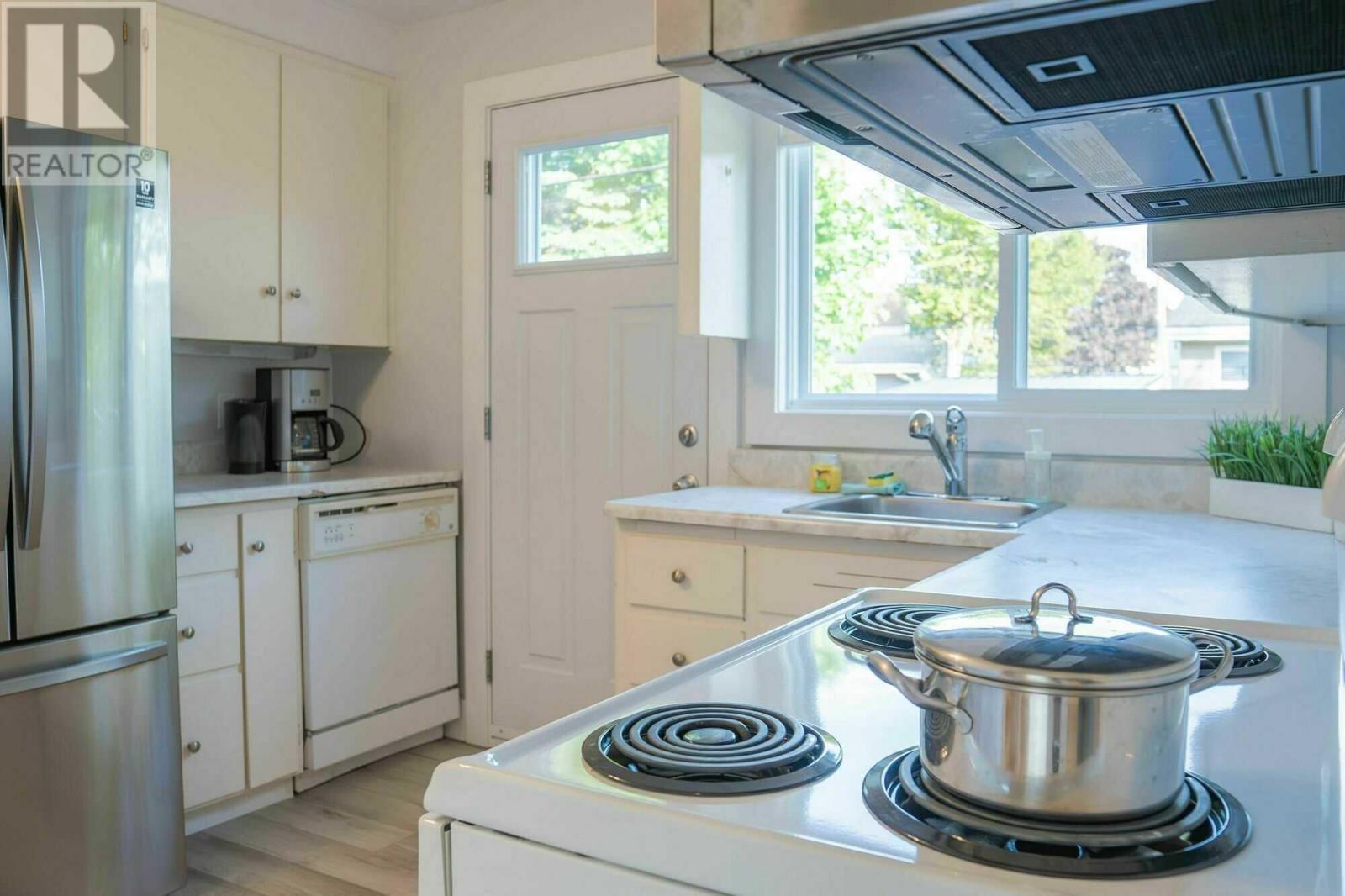 36 Simcoe Place, Halifax, Nova Scotia  B3M 1H3 - Photo 6 - 202614169