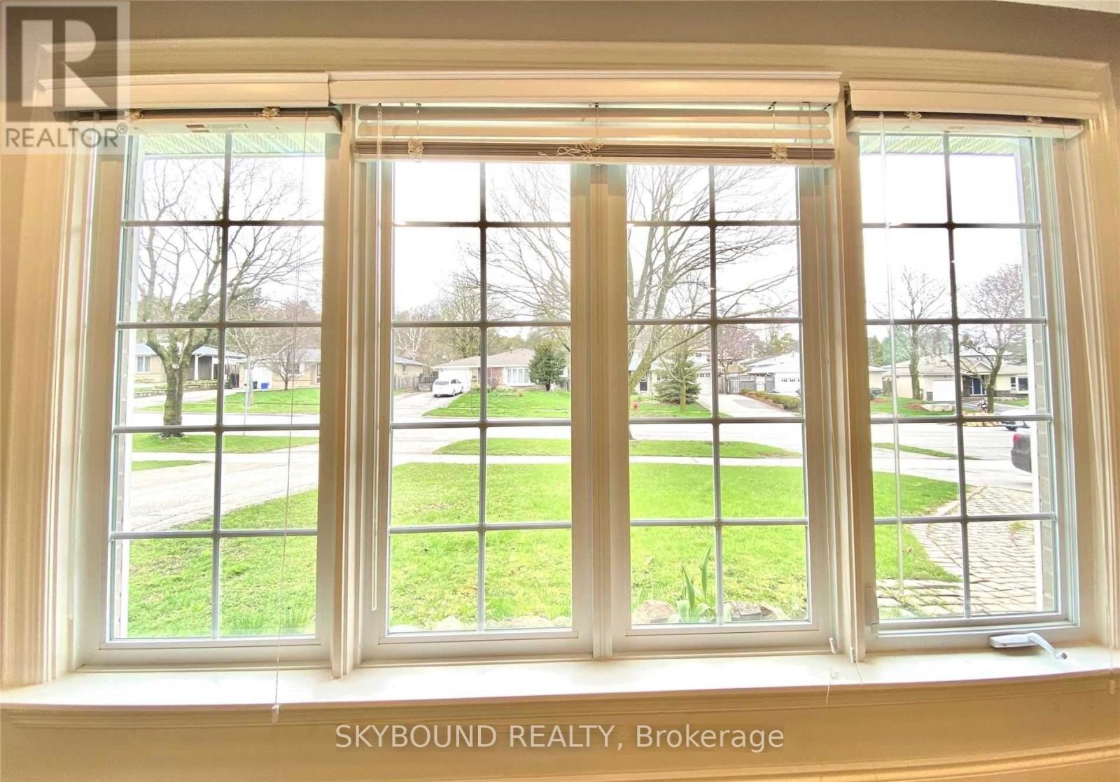 165 Orchard Heights Boulevard, Aurora, Ontario  L4G 3A3 - Photo 6 - N13680754