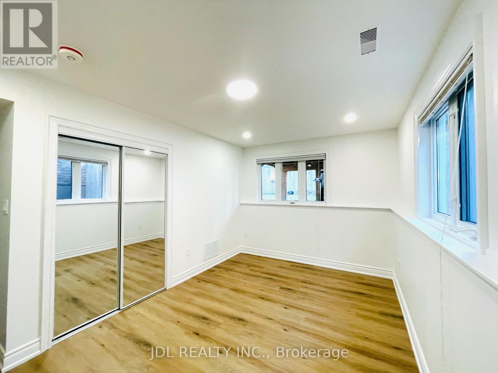 Unit 2 - 8 Tascona Court, Barrie, Ontario  L4M 0C5 - Photo 12 - S13680732